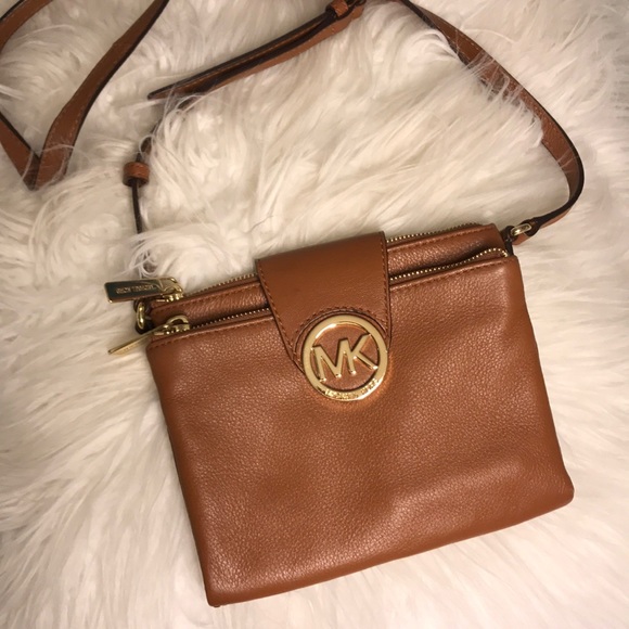 used michael kors crossbody purse